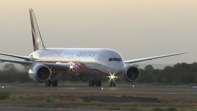 Qantas slashes peak tourism season flights to Central Australia