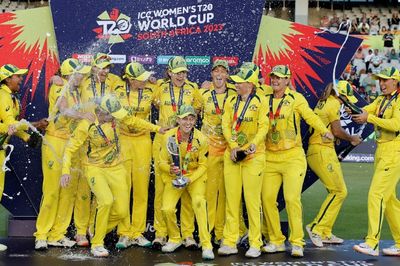 Australian women cricketers hailed as among greatest ever