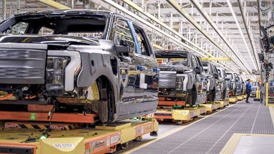 Ford Extends F-150 Lightning Production Pause For Another Week