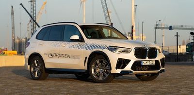 How BMW is Using Hydrogen Cars to Hedge its EV Bets