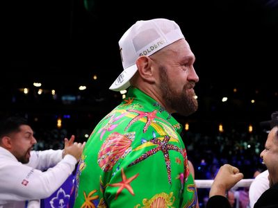 Tyson Fury taunts Drake after betting failures on Tommy Fury win over Jake Paul: ‘We’re both losers’