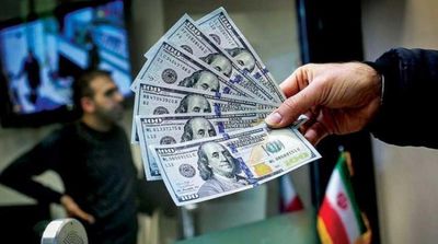 Iran Unable to Curb Currency Fall against US Dollar