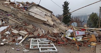 Buildings collapse as Turkey hit by a fresh earthquake