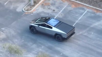 Tesla Cybertruck Spotted With New Black Tonneau Cover, Glass Roof