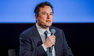 Elon Musk backs Dilbert cartoonist Scott Adams following racist tirade