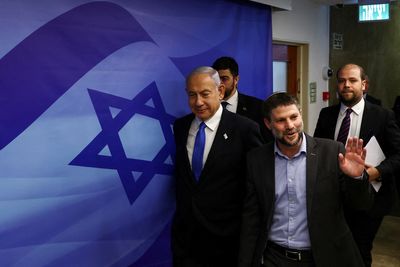 Analysis-Netanyahu's balancing act got harder after post-summit violence