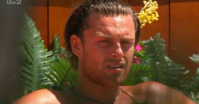 Love Island fans convinced 'weasel' Casey 'hates' Claudia after spotting rude gesture