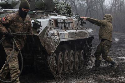 Russians tighten noose on Ukraine's Bakhmut, Putin warns of Western espionage