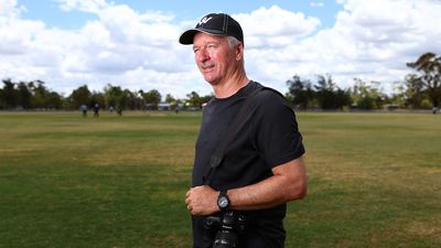 Steve Waugh calls urgently for cricket nets in Tennant Creek, as players forced to practice in tennis court