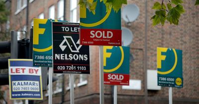 Study shows an average of £14,100 being shaved off price tag to achieve home sale