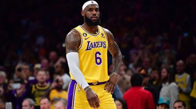 LeBron James Posts Photo of Injured Foot on Instagram Story