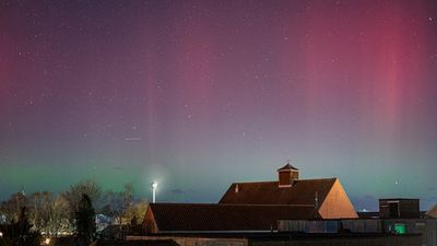 Northern lights seen all the way to southern England in rare but brilliant display