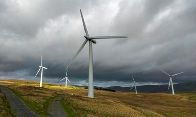 Campaigners fear government will drop onshore windfarm promise in England