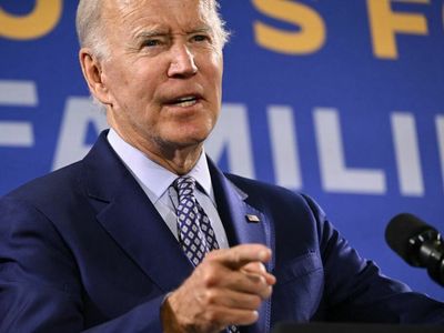 Biden's student loan relief faces its biggest test yet at the Supreme Court