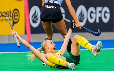 Hockeyroos hold firm to post convincing 2-0 victory over Argentina