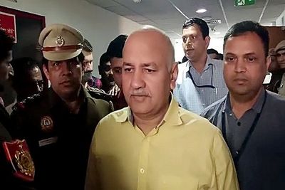 SC declines to entertain Manish Sisodia's plea challenging his arrest; suggests to move Delhi HC