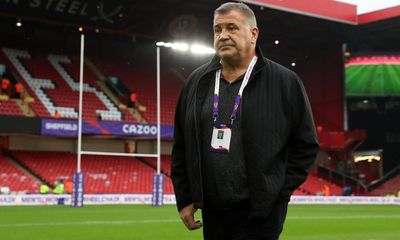 Shaun Wane stays on as England coach after RFL review with senior players