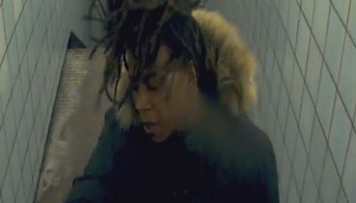 Chicago police release photo of man wanted in robbery at downtown Red Line station