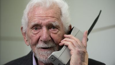 Father of cellphones Martin Cooper on their future 50 years after he made the first call