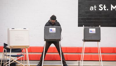 Chicagoans hit the polls, CTA livestreams platform conditions and more in your Chicago news roundup