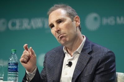 A small group of Amazon employees are rallying behind Andy Jassy’s return to office ultimatum