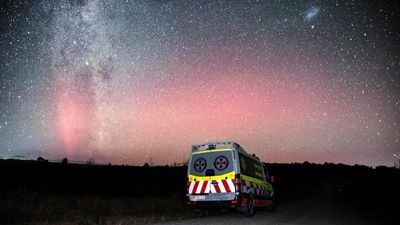 Aurora australis lights up skies across New South Wales as solar cycle nears its peak