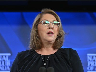 Inland Rail $14.5b project 'way over budget', schedule