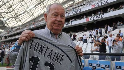 Former France great Just Fontaine dies at 89