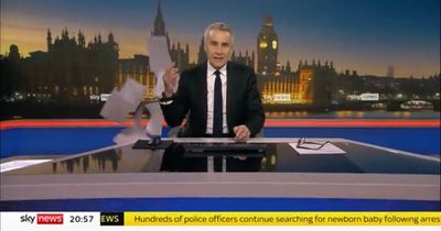 Sky News presenter given round of applause as he throws script into air during final show