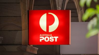 Federal government launches sweeping review of Australia Post, with focus on letter deliveries