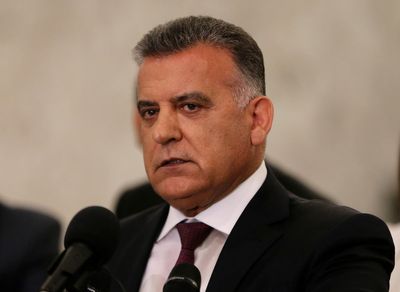 Top Lebanese intel chief, mediator with Syria steps down