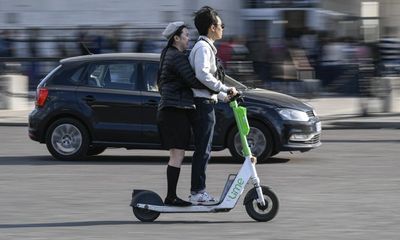 Lime criticised for offering free rides before Paris e-scooter referendum