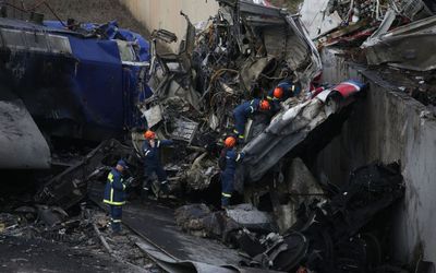 Greek minister resigns after train crash leaves 38 dead