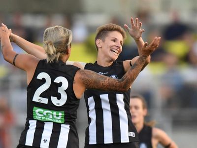 Former AFLW star sues Collingwood over concussion