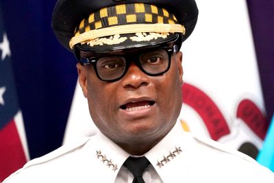 Chicago police superintendent to step down in 2 weeks