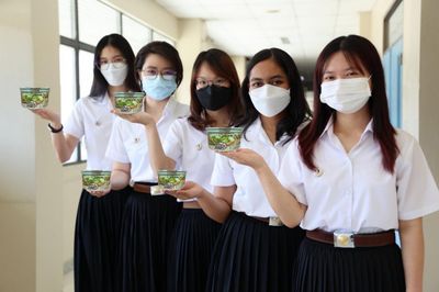 Students unveil 'healthy' noodle option