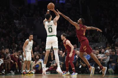 Tatum wins duel with Mitchell; Celtics defeat Cavaliers 117-113