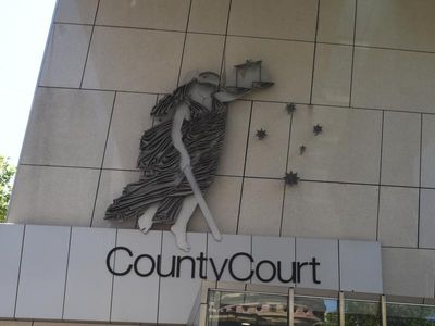 Financial Ombudsman staffer jailed over fake threats