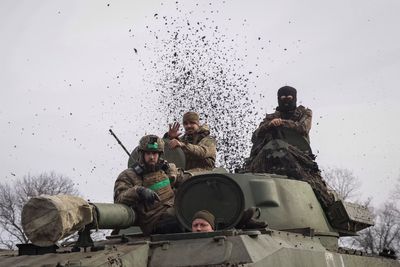 Ukraine clings on in Bakhmut despite relentless Russian attacks
