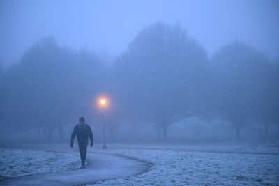 UK weather: Met Office forecasts chances of snow, frost and fog