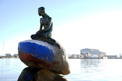 Denmark: Statue of Little Mermaid vandalized again