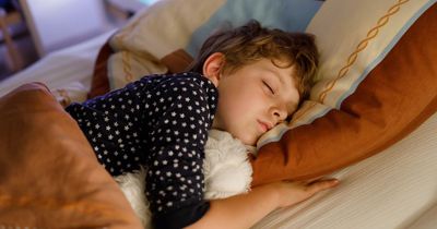 Child sleep guru reveals exact time that little ones should go to bed - and wake up