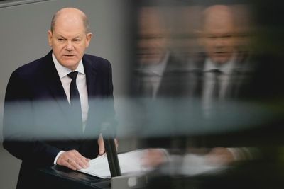 Scholz asks China to refrain from sending weapons to Russia