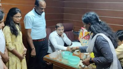 Karnataka BJP MLA's son caught red-handed by Lokayukta Police while accepting Rs 40-lakh bribe