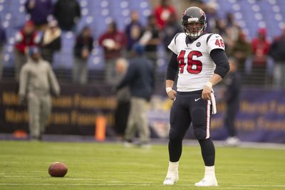 Texans re-sign long snapper Jon Weeks