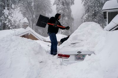 California's snow-stranded residents need food, plows, help