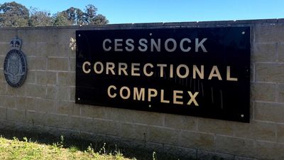 Coroner hands down inquest findings into Indigenous prisoner's death in Cessnock jail