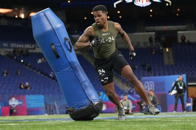 Georgia edge Robert Beal runs speedy 40-yard dash at NFL combine