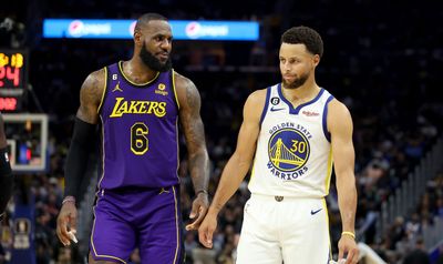 Stephen Curry plans on returning in Sunday’s Lakers vs. Warriors game