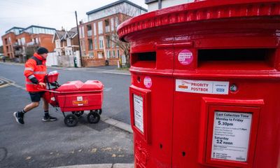 Cost of first class stamp to rise above £1 for first time, Royal Mail announces